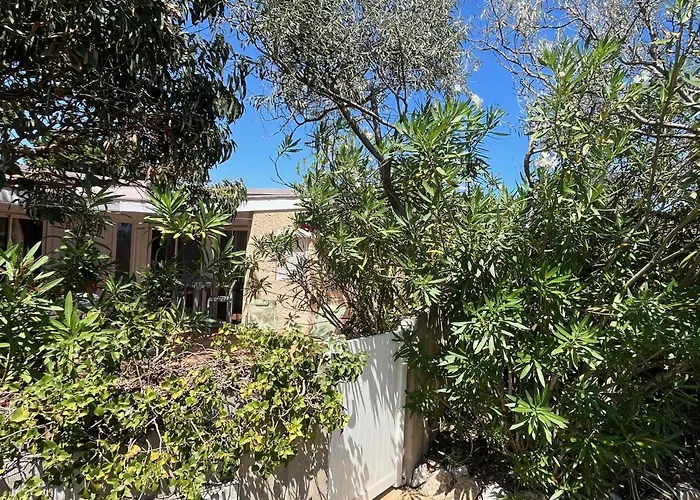 Front De Mer, Nature *